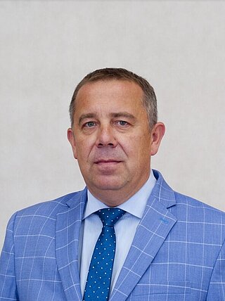 Zdjęcie portretowe Zbigniewa Raka